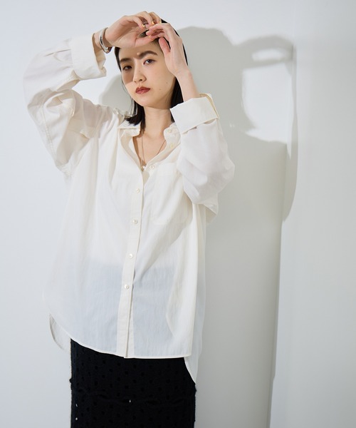 ADAM ET ROPE'（アダムエロペ）の「【サステナブル】チェック&ソリッド スリットシャツ（シャツ/ブラウス・レディース・サックスブルー/ブラウン系その他/オフホワイト/ホワイト・FREE）」の18枚目の写真