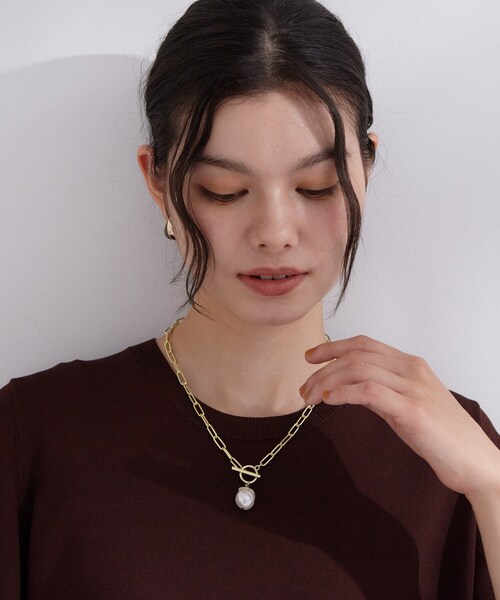 OPAQUE.CLIP(オペークドットクリップ)の「マンテルパール調ネックレス(ネックレス・レディース・ゴールド/シルバー・00)」の7枚目の写真