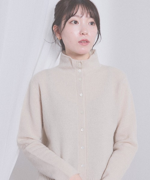 fig London(フィグロンドン)の「AIRLYS cardigan(ニット/セーター・レディース・ネイビー/ピンク/サックスブルー/アイボリー・FREE)」の17枚目の写真