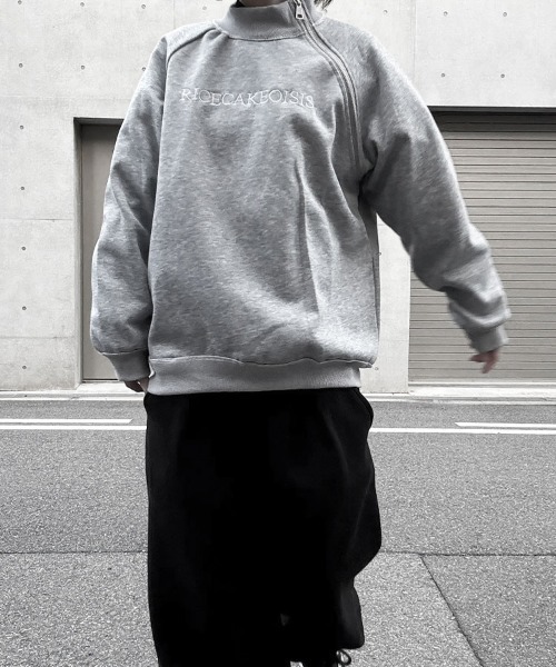 YACA（ヤーカ）の「zip sweat pullover/ジップスウェットプルオーバー（スウェット・レディース・ブラック/グレー・FREE）」の4枚目の写真