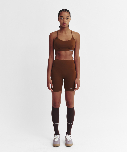 MENASOO(ミナス)の「Cross Strap Bra Top_Brown(チューブトップ・レディース・ブラウン・MEDIUM/LARGE/SMALL)」の2枚目の写真