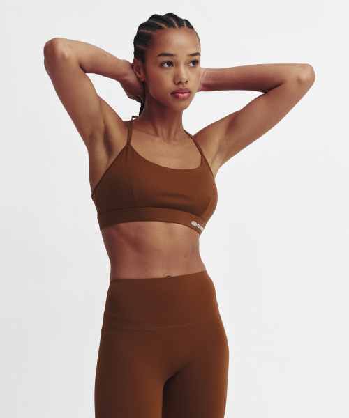 MENASOO(ミナス)の「Cross Strap Bra Top_Brown(チューブトップ・レディース・ブラウン・MEDIUM/LARGE/SMALL)」の13枚目の写真
