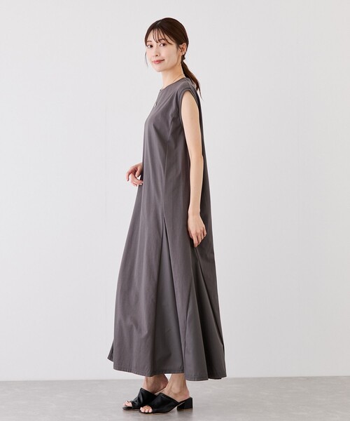 Jayro(ジャイロ)の「サイド異素材使いワンピース(ワンピース・レディース・チャコールグレー/ベージュ/ブラック・M)」の12枚目の写真