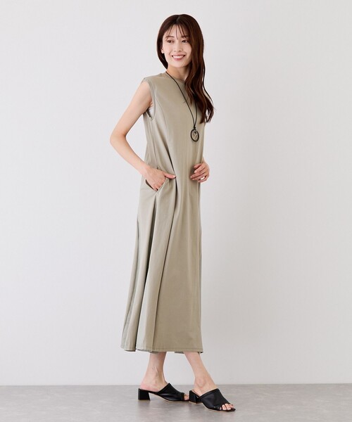 Jayro(ジャイロ)の「サイド異素材使いワンピース(ワンピース・レディース・チャコールグレー/ベージュ/ブラック・M)」の19枚目の写真