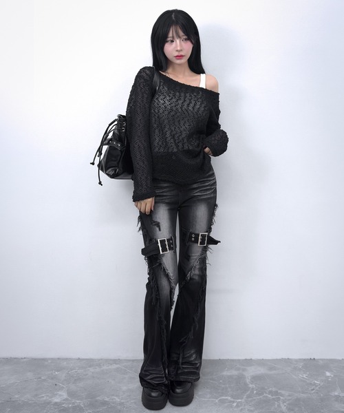 FOLLOWIN(フォロウィン)の「【2WAY/オフショルダーも可能】ポップコーンニットTシャツ(ニット/セーター・レディース・ブラック/カーキ/ライトベージュ・FREE)」の12枚目の写真