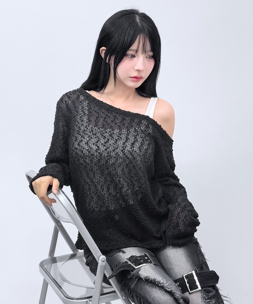 FOLLOWIN(フォロウィン)の「【2WAY/オフショルダーも可能】ポップコーンニットTシャツ(ニット/セーター・レディース・ブラック/カーキ/ライトベージュ・FREE)」の9枚目の写真