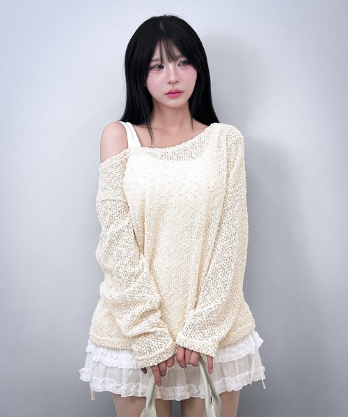 FOLLOWIN(フォロウィン)の「【2WAY/オフショルダーも可能】ポップコーンニットTシャツ(ニット/セーター・レディース・ブラック/カーキ/ライトベージュ・FREE)」の15枚目の写真