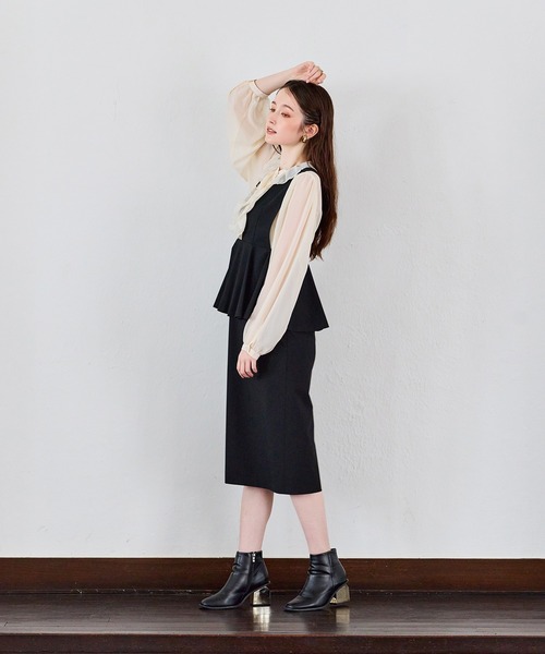 Audie a Muses(オーディアミューズ)の「【モデル美香着用】パウダーシフォンAudie a Musesロゴ刺繍ブラウス(シャツ/ブラウス・レディース・ブラック/ベージュ/オフホワイト・38/42)」の21枚目の写真