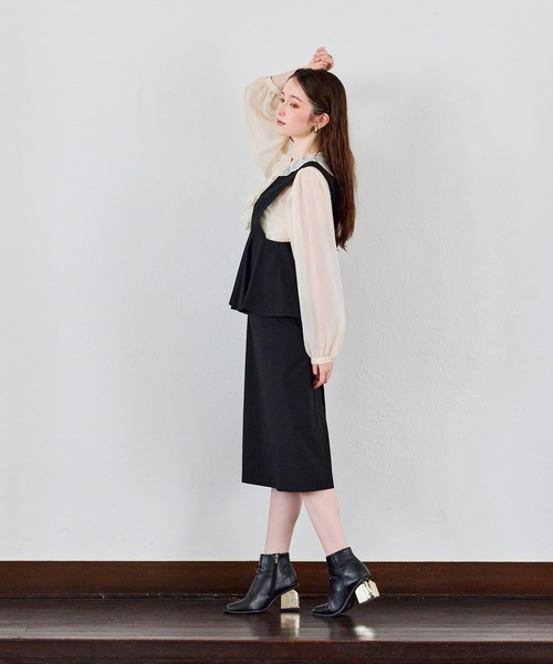 Audie a Muses(オーディアミューズ)の「【モデル美香着用】パウダーシフォンAudie a Musesロゴ刺繍ブラウス(シャツ/ブラウス・レディース・ブラック/ベージュ/オフホワイト・38/42)」の22枚目の写真