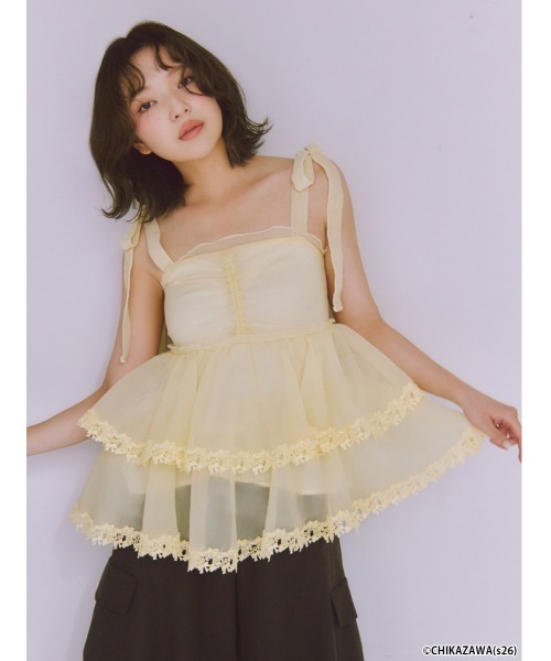SNIDEL(スナイデル)の「【SNIDEL×近沢レース店】コラボチュニック(その他トップス・レディース・イエロー/オフホワイト/ブラック・F)」の4枚目の写真