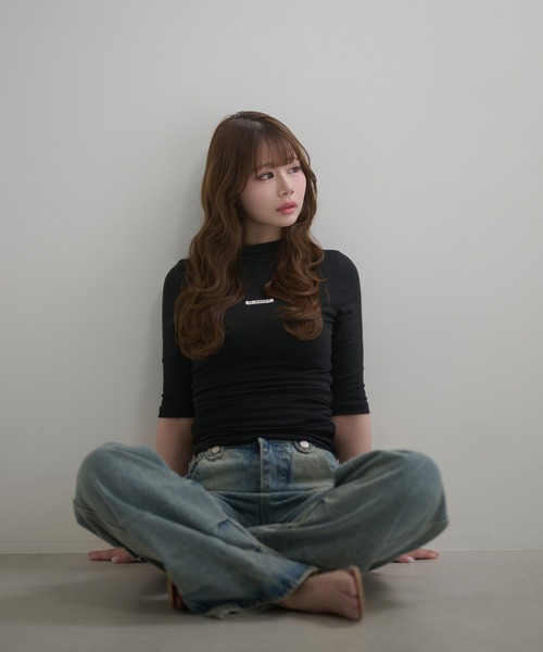 M DOLLY（エムドリー）の「*M DOLLY original* Side shirring logo tops / サイドシャーリングロゴトップス（Tシャツ/カットソー・レディース・アイボリー/グレー/ブラック・FREE）」の4枚目の写真