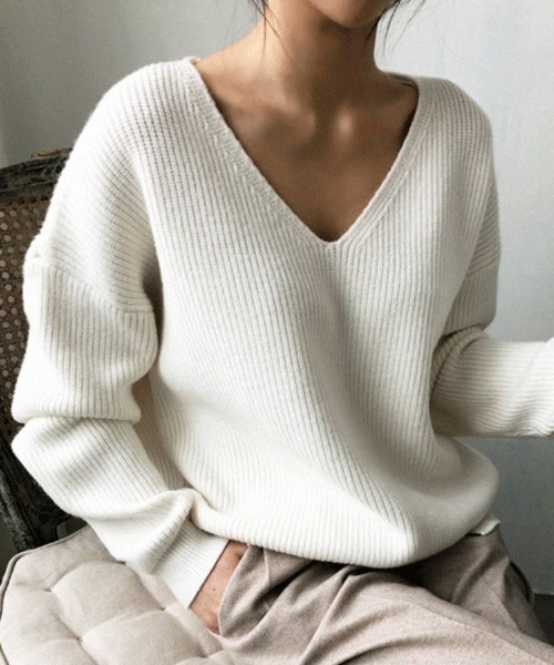 Ritzy(リッツィー)の「サイドスリットVネックゆるニット(ニット/セーター・レディース・ブラック/サックスブルー/アイボリー・FREE)」の4枚目の写真