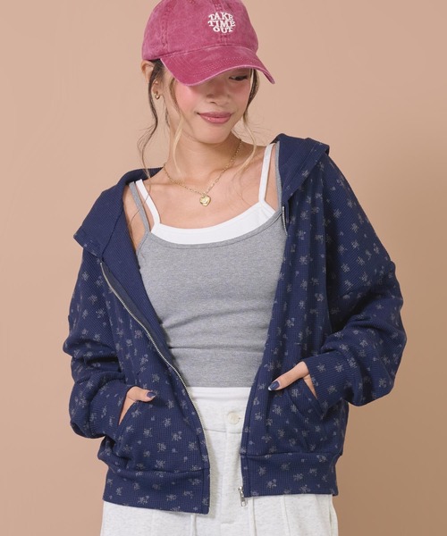 anap mimpi(アナップミンピ)の「花柄ワッフルジップパーカー(パーカー・レディース・グレー/ネイビー・F)」の19枚目の写真