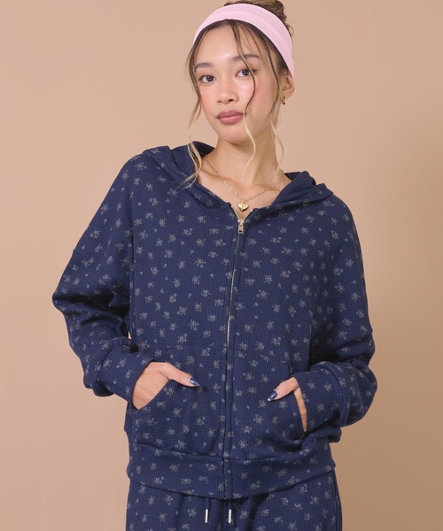 anap mimpi(アナップミンピ)の「花柄ワッフルジップパーカー(パーカー・レディース・グレー/ネイビー・F)」の13枚目の写真