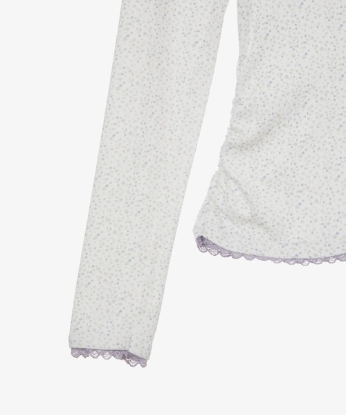 aeae(エーイーエーイー)の「FLOWER V NECK TEE(Tシャツ/カットソー・レディース・パープル/グリーン・FREE)」の7枚目の写真
