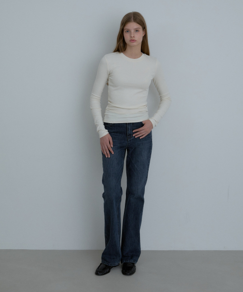 CCOMA(コンマ)の「CMJ52 ディープブルーブラック スリムフレアパンツ(デニムパンツ・レディース・その他・SMALL/MEDIUM/LARGE)」の3枚目の写真