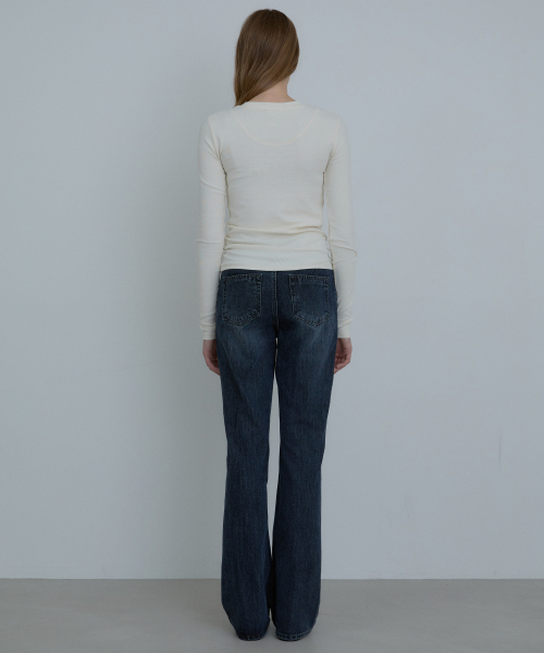 CCOMA(コンマ)の「CMJ52 ディープブルーブラック スリムフレアパンツ(デニムパンツ・レディース・その他・SMALL/MEDIUM/LARGE)」の5枚目の写真