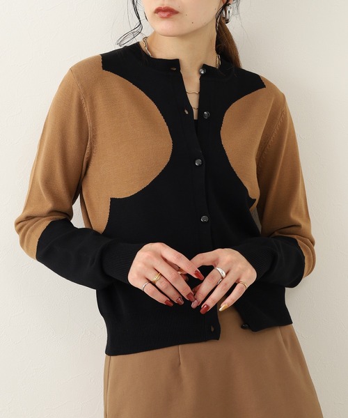 Orla Kiely(-)の「グランドペタル カーディガン(カーディガン/ボレロ・レディース・ブラック・36/S)」の2枚目の写真