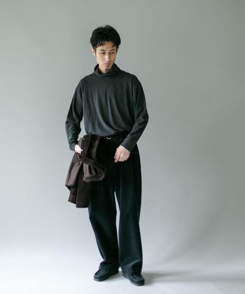 URBAN RESEARCH DOORS(アーバンリサーチドアーズ)の「タートルネック スムース ロングスリーブTシャツ(Tシャツ/カットソー・メンズ・ブラウン/チャコールグレー・LARGE/MEDIUM)」の6枚目の写真