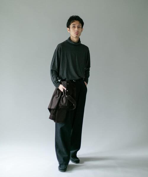 URBAN RESEARCH DOORS(アーバンリサーチドアーズ)の「タートルネック スムース ロングスリーブTシャツ(Tシャツ/カットソー・メンズ・ブラウン/チャコールグレー・LARGE/MEDIUM)」の7枚目の写真