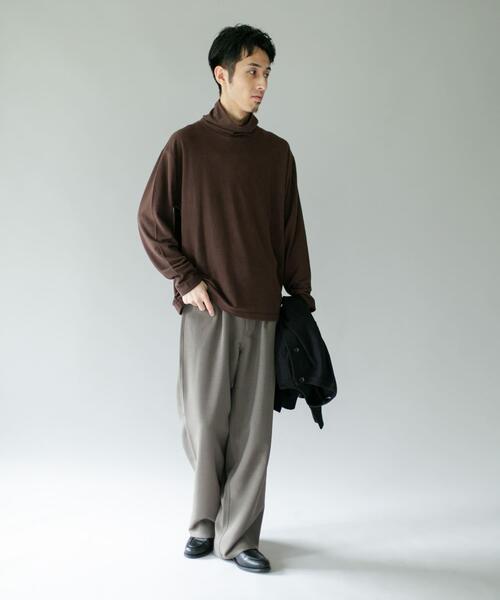 URBAN RESEARCH DOORS(アーバンリサーチドアーズ)の「タートルネック スムース ロングスリーブTシャツ(Tシャツ/カットソー・メンズ・ブラウン/チャコールグレー・LARGE/MEDIUM)」の21枚目の写真