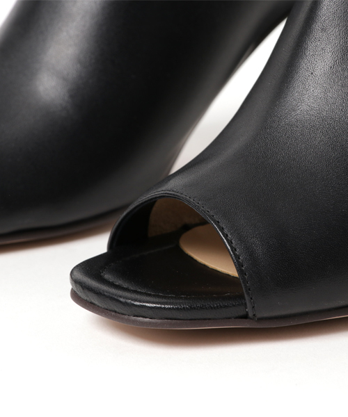 PEGGY LANA（ペギーラナ）の「ワイドベルトサンダル（サンダル・レディース・ブラック/ベージュ・36/38/37）」の7枚目の写真