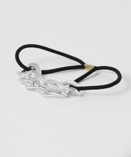 Fun & Daily（ファンアンドデイリー）の「F&D : リンクチェーンへアゴム（ヘアゴム・レディース・ゴールド/シルバー/ブラック/ブラック系その他・FREE）」の5枚目の写真