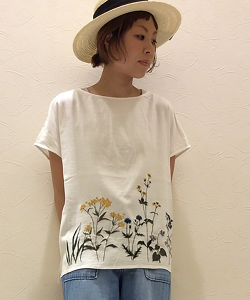 LBC(エルビーシー)の「レーヨンリネン裾刺繍ブラウス (シャツ/ブラウス・レディース・ホワイト/ブラック・MEDIUM/LARGE)」の2枚目の写真