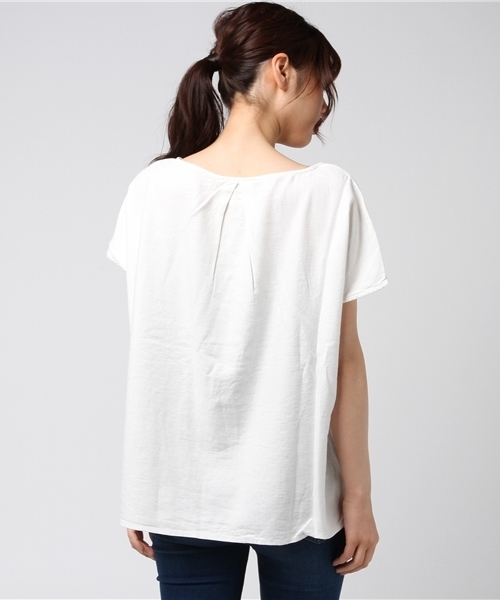 LBC(エルビーシー)の「レーヨンリネン裾刺繍ブラウス (シャツ/ブラウス・レディース・ホワイト/ブラック・MEDIUM/LARGE)」の3枚目の写真