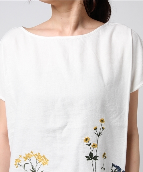 LBC(エルビーシー)の「レーヨンリネン裾刺繍ブラウス (シャツ/ブラウス・レディース・ホワイト/ブラック・MEDIUM/LARGE)」の4枚目の写真