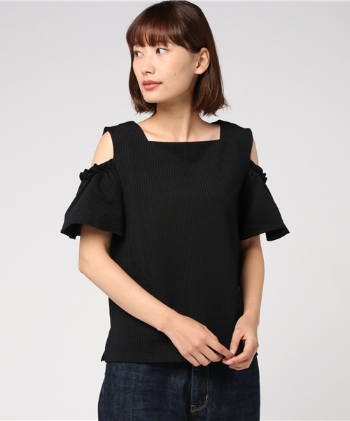 Khaju(カージュ)の「Khaju:オフショルダーフリルトップス(Tシャツ/カットソー・レディース・ブラック/カーキ/エンジ・ONE SIZE)」の13枚目の写真