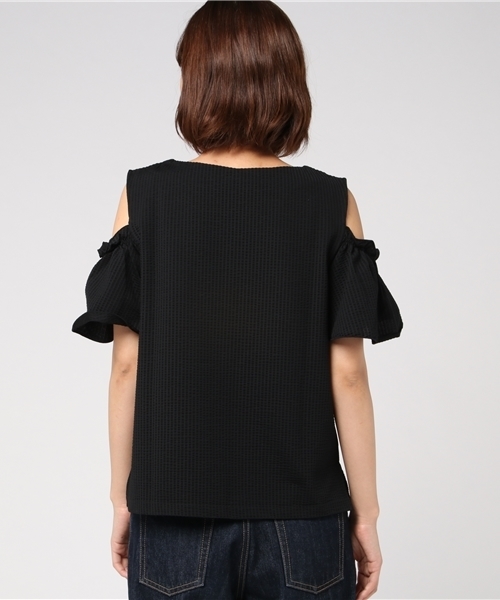 Khaju(カージュ)の「Khaju:オフショルダーフリルトップス(Tシャツ/カットソー・レディース・ブラック/カーキ/エンジ・ONE SIZE)」の6枚目の写真