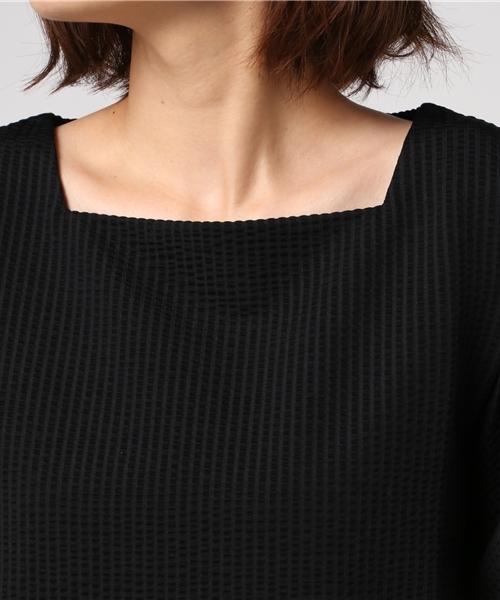 Khaju(カージュ)の「Khaju:オフショルダーフリルトップス(Tシャツ/カットソー・レディース・ブラック/カーキ/エンジ・ONE SIZE)」の7枚目の写真