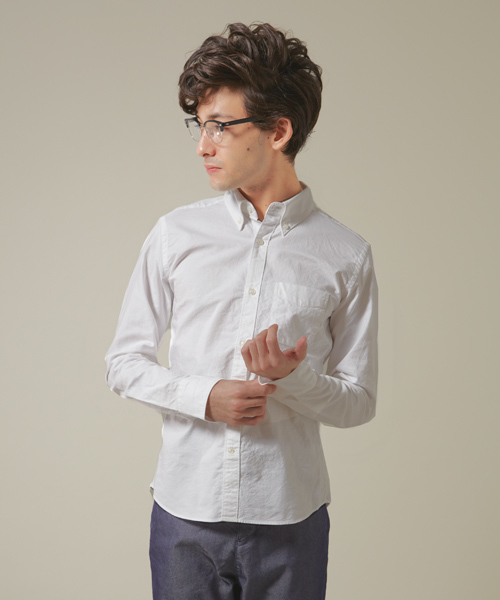 BEAMS(ビームス)の「○BEAMS / SKINNY オックスBDシャツ(シャツ/ブラウス・メンズ・ホワイト/ブラック/イエロー/ネイビー/パープル/ブルー・SMALL/MEDIUM/LARGE)」の2枚目の写真