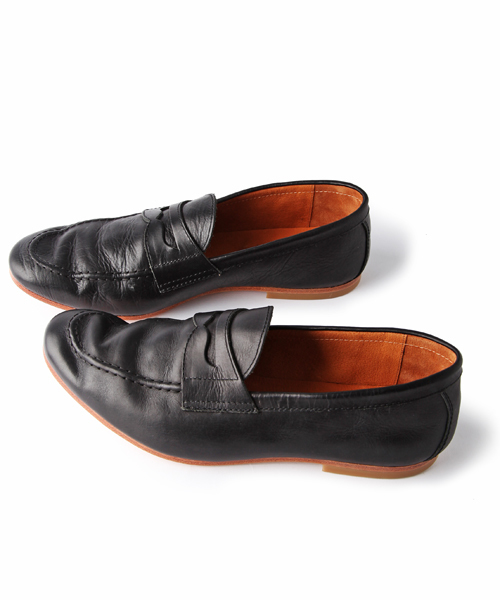 And A(アンドエー)の「COIN LOAFER (ARCOLLETTA PADRONE)(その他シューズ・メンズ・ライトブラウン/ブラック・25.5cm/26.5cm)」の3枚目の写真