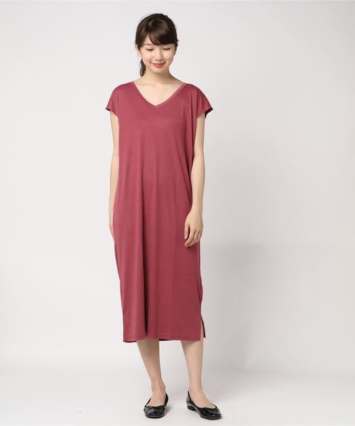 Pierrot(ピエロ)の「Iラインフレンチスリーブロングワンピース/レーヨン混 シンプル 無地 半袖ワンピース Tシャツワンピ(ワンピース・レディース・ネイビー/杢グレー/ブラック/ピンク系その他/ブルー系その他/カーキ/ブラウン系その他/ブラック系その他/ブルー系その他2/モカ/ブルー・M/L)」の17枚目の写真