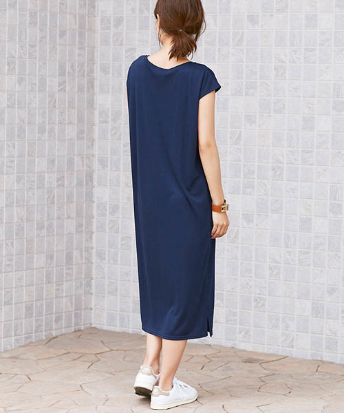 Pierrot(ピエロ)の「Iラインフレンチスリーブロングワンピース/レーヨン混 シンプル 無地 半袖ワンピース Tシャツワンピ(ワンピース・レディース・ネイビー/杢グレー/ブラック/ピンク系その他/ブルー系その他/カーキ/ブラウン系その他/ブラック系その他/ブルー系その他2/モカ/ブルー・M/L)」の14枚目の写真