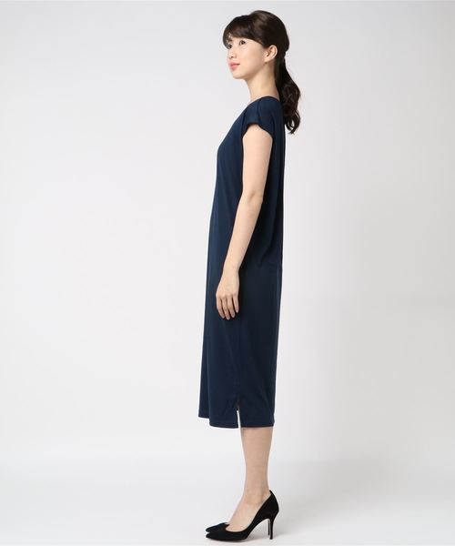 Pierrot(ピエロ)の「Iラインフレンチスリーブロングワンピース/レーヨン混 シンプル 無地 半袖ワンピース Tシャツワンピ(ワンピース・レディース・ネイビー/杢グレー/ブラック/ピンク系その他/ブルー系その他/カーキ/ブラウン系その他/ブラック系その他/ブルー系その他2/モカ/ブルー・M/L)」の19枚目の写真