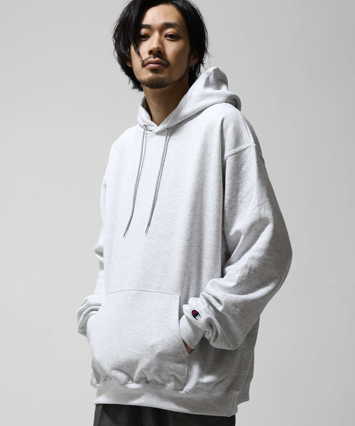 Champion(チャンピオン)の「【Champion】 プルオーバーパーカー/ビッグパーカー(パーカー・メンズ・ブラック/マルーン/ブルー系その他/ダークグリーン/レッド系その他/ロイヤルブルー/レッド/レッド系その他2/オレンジ/シルバーグレー/ホワイト/ネイビー/シルバー/ブルー系その他2/ゴールド・MEDIUM/LARGE/SMALL/X-LARGE)」の3枚目の写真