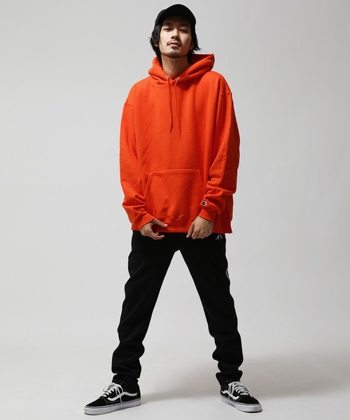 Champion(チャンピオン)の「【Champion】 プルオーバーパーカー/ビッグパーカー(パーカー・メンズ・ブラック/マルーン/ブルー系その他/ダークグリーン/レッド系その他/ロイヤルブルー/レッド/レッド系その他2/オレンジ/シルバーグレー/ホワイト/ネイビー/シルバー/ブルー系その他2/ゴールド・MEDIUM/LARGE/SMALL/X-LARGE)」の22枚目の写真