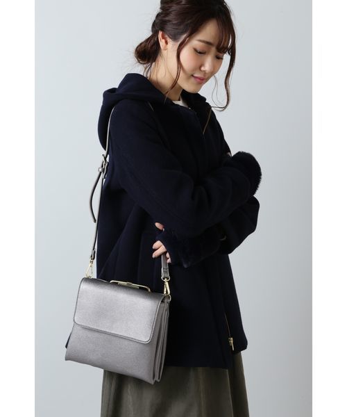 NATURAL BEAUTY BASIC（ナチュラルビューティーベーシック）の「センターメタルハンドルショルダー（ショルダーバッグ・レディース・ブラック/ピンク/ガンメタ・ﾌﾘ-）」の3枚目の写真