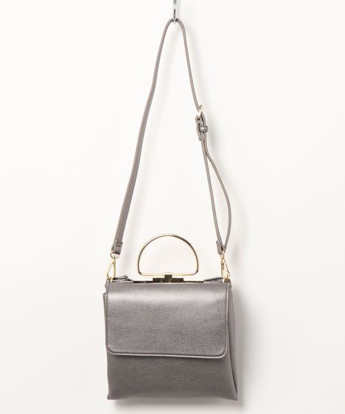 NATURAL BEAUTY BASIC（ナチュラルビューティーベーシック）の「センターメタルハンドルショルダー（ショルダーバッグ・レディース・ブラック/ピンク/ガンメタ・ﾌﾘ-）」の5枚目の写真