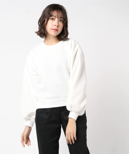 KOBE LETTUCE（コウベレタス）の「選べる2タイプ裏起毛バルーンスリーブスウェットプルオーバートップス＊レディース/トレーナー/パーカー[C3526]神戸レタス（パーカー・レディース・ブラック/パープル/ネイビー/グレー/オフホワイト/モカ/ホワイト系その他/ブラック系その他/グレー系その他/ブラウン系その他/ブルー系その他/パープル系その他/キャメル/イエロー系その他・FREE）」の2枚目の写真