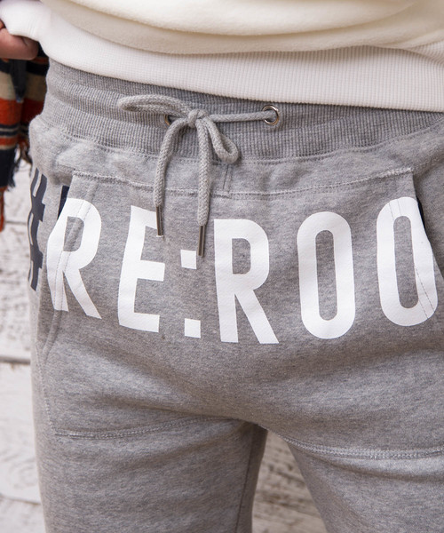 #Re:room(リルーム)の「カンガルーポケットビッグロゴスリムスウェットパンツ(スウェットパンツ・メンズ・ブラック/グレー・SMALL/MEDIUM/LARGE)」の7枚目の写真