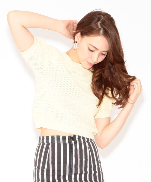 Ray BEAMS（レイビームス）の「○Ray BEAMS / ラーベン編 クロップド プルオーバー（ニット/セーター・レディース・ピンク/オフホワイト/サックスブルー・ONE SIZE）」の2枚目の写真