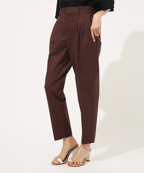 AZUL by moussy(アズールバイマウジー)の「LINEN TOUCH TAPERED PANTS / リネンタッチテーパードパンツ(その他パンツ・レディース・ブラウン/グリーン・SMALL/MEDIUM)」の2枚目の写真