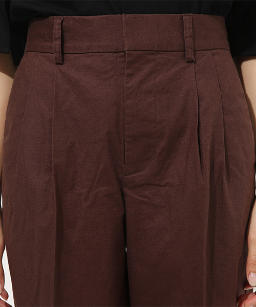 AZUL by moussy(アズールバイマウジー)の「LINEN TOUCH TAPERED PANTS / リネンタッチテーパードパンツ(その他パンツ・レディース・ブラウン/グリーン・SMALL/MEDIUM)」の4枚目の写真