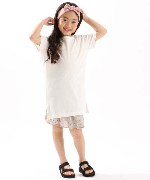 DISCOAT（ディスコート）の「【キッズ】USAコットン裾スリットワンピース（Tシャツ/カットソー・キッズ・オフホワイト/ライトベージュ/ブルー/バイオレット/ブラック・120/130/140）」の2枚目の写真