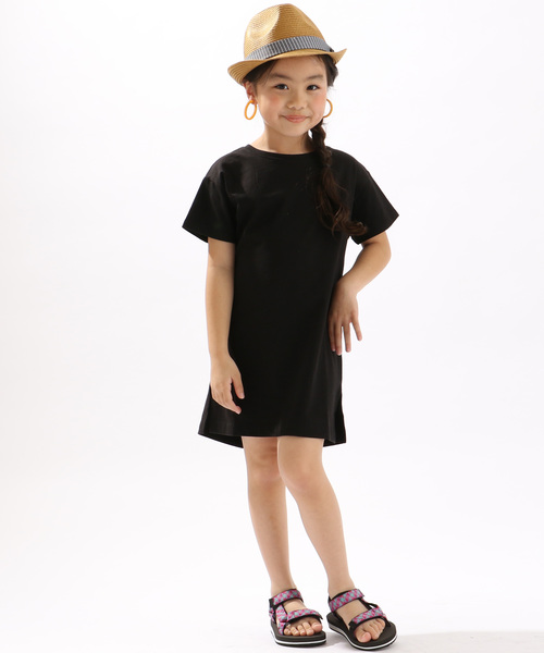 DISCOAT（ディスコート）の「【キッズ】USAコットン裾スリットワンピース（Tシャツ/カットソー・キッズ・オフホワイト/ライトベージュ/ブルー/バイオレット/ブラック・120/130/140）」の7枚目の写真