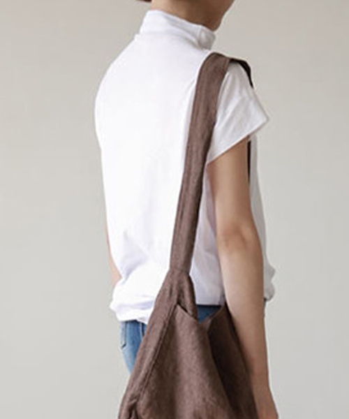 DAY CLOSET（デイ クローゼット）の「レディース シンプルハイネックカットソー（Tシャツ/カットソー・レディース・ベージュ/カーキブラウン/ワインレッド/ブラック/ホワイト/ライトベージュ/モカ・S/XL/M/L）」の9枚目の写真